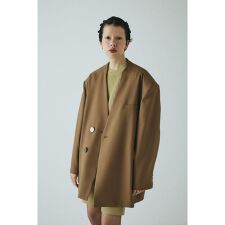 No collar over jacket