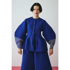 Border sleeve knit tops