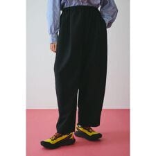 Cocoon tuck pants