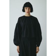 Volume sleeve blouse