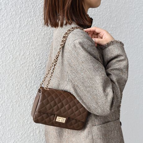 [^ԁF220030027]D]̃LeBOobOɐVFuEƃCoINVbNȕ͋C̃LeBO`F[obOBԂȂ}`ƂAigɂ҂ȃTCYłB`F[͈dŃV_[ɁAdŃnhobOɂƋCɂĕς̂|CgBfނ̓AoN򉻂܂Bgp̗LɊւ炸AoN򉻂͐is܂BϗpN͐3`5NڈłB\߂BipׂɁAAeV^OKmF̏Ap͂舵Bi̐F́AB̏ڍ׉摜QƂB摜̏i̓TvłBۂ̏iƎdlAHATCY኱قȂꍇ܂B̏i̓AEgbg̃IWi[xiłBSHIPS OUTLETeXAECTCgł̎舵ƂȂ܂BX܂ւ⍇̍ۂ́ASSHIPS OUTLETeX܂ł肢܂B̑SHIPSeX܂ւ̂񂹑Ή͒v˂܂̂ŁA\߂̒肢܂BSHIPS ColorsSHIPS̃RZvguSTYLISH STANDARDṽtB^[ʂāAJWArWlX܂ł̃ACe[YiuȃvCXō\IWi[xłBYAEBYALbYCibvAOUTLETeX܁AECTCg𒆐SɓWJBlXȃCtX^CɊYA炵\łg[^ACeĂ܂B