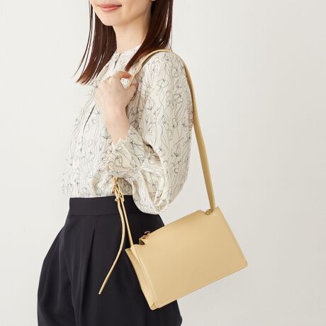 [^ԁF220000002]25SSXNGAVGbgAR[fBl[gɃghvXĂobOBîfUCAi͖ܘ_ʋ΂ɂ߁B^񒆂Ɏd؂tdlȂ̂ŁAobO̒𐮗₷̂|CgłBfނ̓AoN򉻂܂Bgp̗LɊւ炸AoN򉻂͐is܂BϗpN͐3~5NڈłB炩߂B݂̋Zpł́ARяƖɂʏ̎gpł኱̕ϑސF͂܂BBJ⊾ȂǂɂGꂽԂł̎gṕAFFڍšƂȂꍇ܂̂ŏ[ӉBvfނ̃obỎhdグ(Roh)̏ꍇAA܁AŉtAۃV[g̃AR[ɂZߗޓɐF\܂BӉBt@Xi[AzbNA{^AAXgbvxg̕t́AgBgpꂽꍇA͋ɓxׂ̕ꍇ́Atѐij鋰ꂪ܂̂ŁA舵ɂ͂ӉB̐íAՌ̍ۂ̓e̕ی͂ł܂Bɐ@AMAꕨ̔j₷e̕یɂ͓KĂ܂̂łgp̍ۂ͂ӉB܂Aed́A܂͉sȕ̏ꍇ́Aʏ̎gpłij鋰ꂪ܂̂łӉBC̎C␅ɂĉwIȗ()Ă܂܂BR[eBO͉ivIł͂܂̂ŗ\߂Bi̐F́AB̏ڍ׉摜QƂB̏i̓AEgbg̃IWi[xiłBSHIPS OUTLETeXAECTCgł̎舵ƂȂ܂BX܂ւ⍇̍ۂ́ASSHIPS OUTLETeX܂ł肢܂B̑SHIPSeX܂ւ̂񂹑Ή͒v˂܂̂ŁA\߂̒肢܂BSHIPS ColorsSHIPS̃RZvguSTYLISH STANDARDṽtB^[ʂāAJWArWlX܂ł̃ACe[YiuȃvCXō\IWi[xłBYAEBYALbYCibvAOUTLETeX܁AECTCg𒆐SɓWJBlXȃCtX^CɊYA炵\łg[^ACeĂ܂B