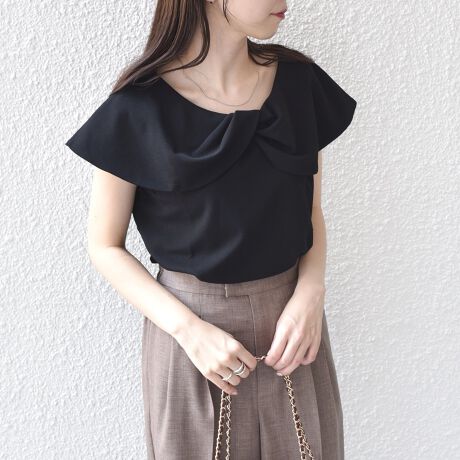 [^ԁF222340008]25AWVvȂ˂ꂽ݂̃fUCANZgɂȂڂ䂭gbvXBP[v̂悤ɍL݌Vvȍ킹łIVoĂ܂B͈ꖇłƁBH̓J[fBKƍ킹ċ݌AEgƂ܂͋CŒpĂ܂BƊ͂AJWAȍ킹ɂ܂킹閜\gbvXŁA̘rBĂ鑳Ȃ̂|CgłBJ̐▀CɂÄߗނɐFڂ肷ꍇ܂̂ŁAWFߗނƂ̑gݍ͂ӂBpA󎞂̃Xŕ\ʂщHۂȂꍇ܂̂łӂBGꂽ܂ܕuƁÂ̂ւ̐FڂAFꍇ܂̂łӂBipׂɁAAeV^OKmF̏Ap͂舵Bi̐F́AB̏ڍ׉摜QƂB̏i̓AEgbg̃IWi[xiłBSHIPS OUTLETeXAECTCgł̎舵ƂȂ܂BX܂ւ⍇̍ۂ́ASSHIPS OUTLETeX܂ł肢܂B̑SHIPSeX܂ւ̂񂹑Ή͒v˂܂̂ŁA\߂̒肢܂BSHIPS ColorsSHIPS̃RZvguSTYLISH STANDARDṽtB^[ʂāAJWArWlX܂ł̃ACe[YiuȃvCXō\IWi[xłBYAEBYALbYCibvAOUTLETeX܁AECTCg𒆐SɓWJBlXȃCtX^CɊYA炵\łg[^ACeĂ܂B