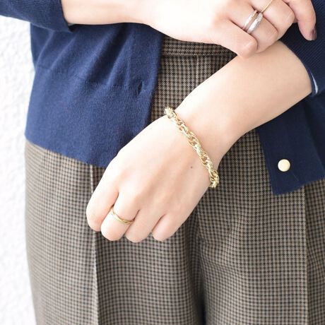 [^ԁF229300001]25AW肰ȂANZgɂȂuXbgB-fUC-⑾߂̃`F[|Cg̃`F[uXbgB悢݊ŁA茳ɉ؂₩vXĂ܂B-R[fBl[g-Pił̒p͂A莝̎voOƂ̏d˕ty݂܂BipׂɁAAeV^OKmF̏Ap͂舵Bi̐F́AB̏ڍ׉摜QƂB̏i̓AEgbg̃IWi[xiłBSHIPS OUTLETeXAECTCgł̎舵ƂȂ܂BX܂ւ⍇̍ۂ́ASSHIPS OUTLETeX܂ł肢܂B̑SHIPSeX܂ւ̂񂹑Ή͒v˂܂̂ŁA\߂̒肢܂BSHIPS ColorsSHIPS̃RZvguSTYLISH STANDARDṽtB^[ʂāAJWArWlX܂ł̃ACe[YiuȃvCXō\IWi[xłBYAEBYALbYCibvAOUTLETeX܁AECTCg𒆐SɓWJBlXȃCtX^CɊYA炵\łg[^ACeĂ܂B