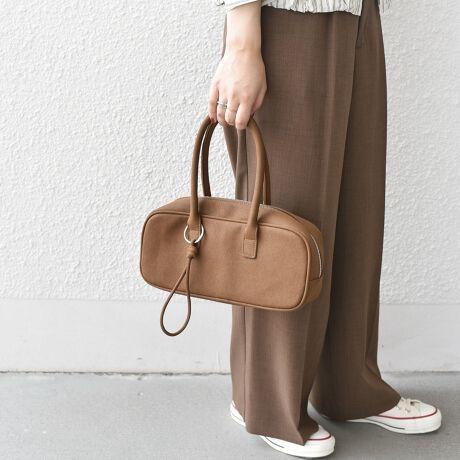 [^ԁF220000011]25AW̃tHƃ`[gĥ{XgobOB-fUC-ۂ͋Coł鉡̃VGbgB~j}ȂA500ml̃ybg{gⒷzȂǂ[\łBɂ̓|PbgAԌL̂ŉוX[YɎo₷̂́B肰Ȃ`[N炵|CgŁAO\łB-f-ubN͕\vAuE̓XEF[h鍇vgpĂ܂B-R[fBl[g-肪̂ŌɂĂg܂BLACeɃ}b`AN炵X^CɂĂACeB`[ɂ͂莝̂̂ăAWy݂܂Bfނ̓AoN򉻂܂Bgp̗LɊւ炸AoN򉻂͐is܂BϗpN͐3`5NڈłB炩߂B̓ꏊ⍂ɂȂꏊł̕ۊǂ͔ĂBipׂɁAAeV^OKmF̏Ap͂舵B摜̏i̓TvłBۂ̏iƎdlAHATCY኱قȂꍇ܂B̏i̓AEgbg̃IWi[xiłBSHIPS OUTLETeXAECTCgł̎舵ƂȂ܂BX܂ւ⍇̍ۂ́ASSHIPS OUTLETeX܂ł肢܂B̑SHIPSeX܂ւ̂񂹑Ή͒v˂܂̂ŁA\߂̒肢܂BSHIPS ColorsSHIPS̃RZvguSTYLISH STANDARDṽtB^[ʂāAJWArWlX܂ł̃ACe[YiuȃvCXō\IWi[xłBYAEBYALbYCibvAOUTLETeX܁AECTCg𒆐SɓWJBlXȃCtX^CɊYA炵\łg[^ACeĂ܂B