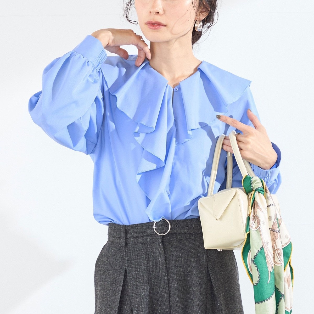 予約》〈手洗い可能〉ラッフル ブラウス◇ | シップス カラーズ(SHIPS