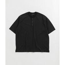 『UR TECH』ワイドヘンリーネックTシャツ