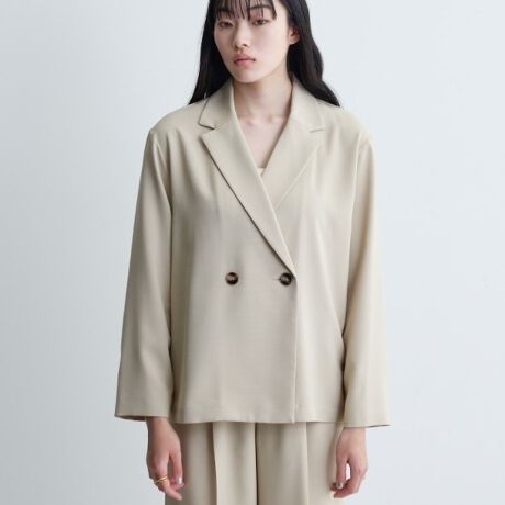 [^ԁF52342008]Design Pointiȕ͋CY킹_u{^̃WPbgBNVbNȃfUCȂAbNX̂VGbgłBƂƌy₩Ȑng▭ȃoX𐶂ݏoAfC[ɂdV[ɂgقǂ悢Ɗo܂BStyling PointVvȃgbvXɍ킹邾łȂꂽ[hX^CB^Cgȃ{gX⃏ChpcƂǂAJWAɂ͂rWlXV[ɂœKBtɉHD邾ŐꂽۂɁBFablic Point炩Ȟђfނ́AV[YXɊ􂷂fC[[Xɂ҂̑fށBy₩ŔGǂKȒSnȂAƊƂȂꊴ𓯎ɏofނłBڐG⊴fށƖ̊֌WɂAۂFČꍇ܂B܂Ap\REX}[gtHȂǂ̊ɂA኱iƉ摜̃J[قȂꍇ܂B