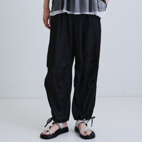 [^ԁF52362011]Design PointNV[ȃVGbg͂̃TepcBEGXg̃MU[ƕGɓӏ^bN邱Ƃł_炩CA𐶂ݏoĂ܂BiV[OfBe[IȃANZgɁBStyling PointVvȃTt[fBƍ킹JWAX^C߁Bɂ̓Xj[J[T_킹āAsIłȂ烊NV[̂R[fBl[gy߂܂BFablic Pointy₩ŒʋC̗ǂfނgpĂAG߂킸KɒȂ܂BƂnȂy₩Ȉۂ^AfC[ɏd󂷂ꖇłBƖ̊֌WɂAۂFČꍇ܂B܂Ap\REX}[gtHȂǂ̊ɂA኱iƉ摜̃J[قȂꍇ܂B