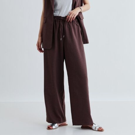 [^ԁF52362024]Design Pointlfނ̃C[W[pćAbNX[hՂ̃X^ĆBEGXg̃SdlƃgbvXCĂ܂fBeB[肰ȂIVȈۂɁByȐSnȂAJWAȒɌfUCłBStyling Pointfނ̃WWPbgiiԍF523|42013jArX`FiiԍF523|82034jƍ킹ăZbgAbvɁBG߂łyȂ肷Aƌ钅ȂȒPɌ܂܂BFablic Point悢\ʊ̃lfނ́AƂSnBXgb`œ₷AfC[炨d܂ŕLV[ŎgACełBƖ̊֌WɂAۂFČꍇ܂B܂Ap\REX}[gtHȂǂ̊ɂA኱iƉ摜̃J[قȂꍇ܂B