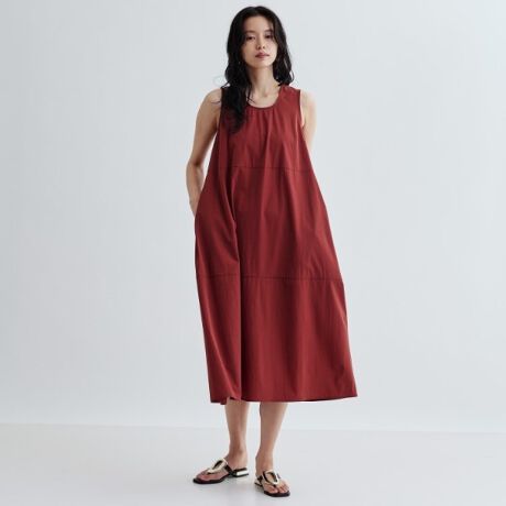 [^ԁF52352011]Design PointRN[VGbgIȂ̃s[X́AƂDȃĆBVvȃfUCȂAfނ̎ƓƎ̃VGbgŃGtH[gXȖ͂ĂĂ܂BStyling PointJWAȃtbgT_Xj[J[ƍ킹āAbNX̃X^CBVvȃfUCȂ̂ŁAANZT[ŗlXȃV[ɑΉ\Bo⃊bNX^CȂǁALV[ő劈􂷂邱ƊԈႢȂłBFablic PointhC^b`Ŕ̂fނSn悭AG߂ɂKɒ܂Bقǂ悢AVGbgL߂Ȃ₷fފłBƖ̊֌WɂAۂFČꍇ܂B܂Ap\REX}[gtHȂǂ̊ɂA኱iƉ摜̃J[قȂꍇ܂B