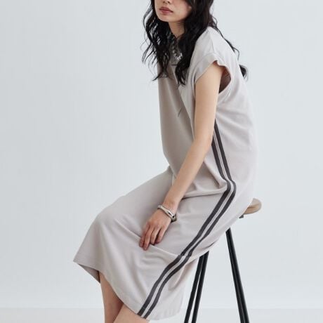 [^ԁF52352019]Design PointTChCW[[bgs[XBbNX̂邷ƂVGbgƃX|[eB[ȃeCXgVNBȂꖇŌ܂ACeŁA܂܂ȃV[Ŋ􂵂܂BStyling PointT_Xj[J[Ƃ̑ǂAJWAȃR[fBl[gȒPɊy߂܂B[XpcfjȂǁA{gC[h܂ACełBFablic PointȂ߂炩ȃJbgW[[bgfނgpāAANeBuȃACeɎdグĂ܂BLk蒅SnǂAV[Y킸􂷂fފłBƖ̊֌WɂAۂFČꍇ܂B܂Ap\REX}[gtHȂǂ̊ɂA኱iƉ摜̃J[قȂꍇ܂B