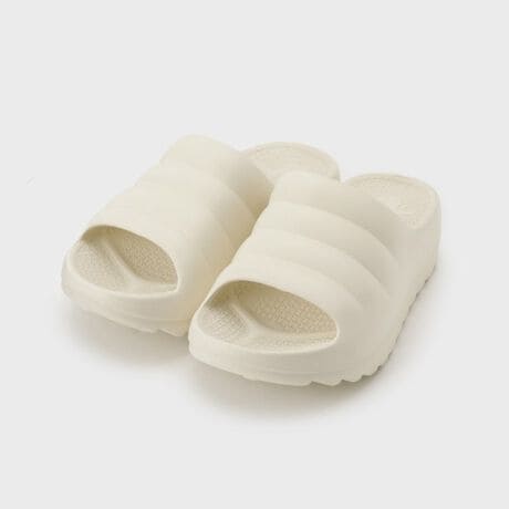 [^ԁF68802008]yTELIC^ebNzJo[@\͂̂܂܂ɁAV[N\[ɐiB\[̌O[hAbvALɐ݌vƂň芴߂܂BAbp[̃fUC킢X^CbVɁAjZbNXŎg₷fUCłBy_悤ȗSnzƎɃuhEVAfނgp邱ƂŁAyʐłȂANbVՌzŎBfɗDtBbgAɂ镉Sy܂ByARCH SUPPORTzA[`T|[g邱Ƃɂ蒅n̏ՌzAƂЂ̊֐߁Aӂ͂̕Sy܂ByROCKER BOTTOMzbJ[{gɂOւ̎Rȑ̏dړȂAȂGlM[Ō悭y₩ɕT|[g܂BbJ[{g T_̑Oƌ㕔bLO`FÂ悤ɃJ[uĂBTCY\ɂāoCCOî߉DTCY\Lƃ[hTCY\LقȂ܂Bi@mF܂B[hTCYR[h3523D5cm[hTCYR[h4524D5cmƖ̊֌WɂAۂFČꍇ܂B܂Ap\REX}[gtHȂǂ̊ɂA኱iƉ摜̃J[قȂꍇ܂Bd:Б200g(TvTCY)