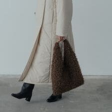 ギャレスト(GALLEST)の【LE VERNIS】メタルハンドルトートバッグ