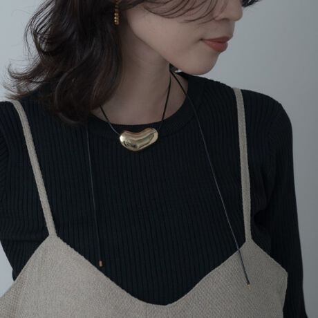 [^ԁF52304016]Design Point傫ȃ^`[tۓIȃlbNXBVvȂ݊̂fUCŁAľĂ܂BƖ̊֌WɂAۂFČꍇ܂B܂Ap\REX}[gtHȂǂ̊ɂA኱iƉ摜̃J[قȂꍇ܂B