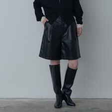 レザー調ハーフパンツ