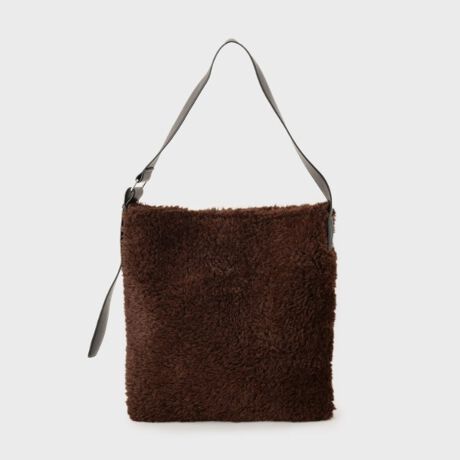 [^ԁF52304023]Design Point{Afނ̃V_[g[gobOBVvȂ甲Aڂ䂭݊Ղ̃ACełBJWAX^CɐꂽANZg܂Btg̃{Afނg݂A~̃X^COɂ҂BydlzE|PbgF~1EA4TCY[Ɩ̊֌WɂAۂFČꍇ܂B܂Ap\REX}[gtHȂǂ̊ɂA኱iƉ摜̃J[قȂꍇ܂Bd:390g(TvTCY)