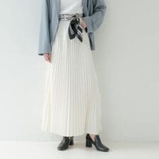 プリーツロングスカート