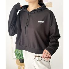 フード付きプルオーバー