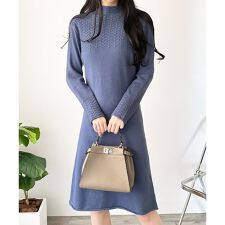 スカラ編み風ニットワンピース