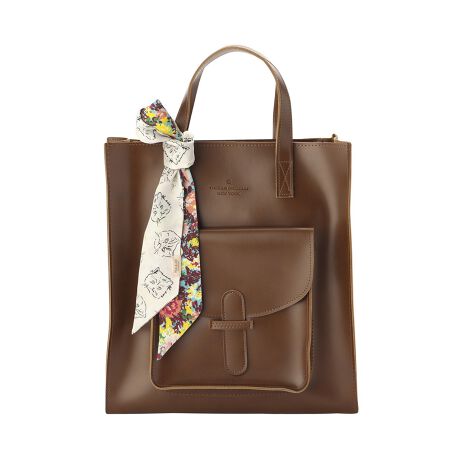 [^:2411347034]PAUL & JOE ACCESSOIRES̃i[XJ[tɊ̂͂AwAANZT[AobÕANZgɂ߂łBy|[ & W[iPAUL & JOE ACCESSOIRESjz|[ & W[fUCi[łSophie肪fUC͊ŁAPARy݁Aɂ͕߂ȂC[WuhłBfUČ́ANGC^[łȂełAłޏ̓BRZvgɁgACCESSIBLE LUXURY(ɓ͂ґ)hfƂAÂǂ̃gŉ݂̂fBe[A㕗ɎdグĂ̂łB