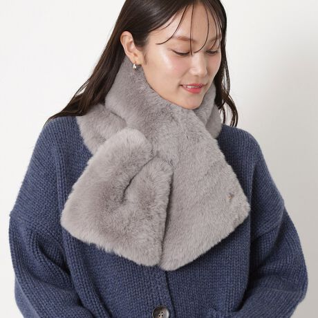 [^:2411346090]ӂӂ̎GƗD肪y߂tFCNt@[}t[BhƂĂ͂AV[Yt@bṼL[ACeƂĂIVȑ݊𔭊܂B[vɒʂŉ܂Ƃ܂AAE^[̏ォyɊ̂͂łBꌩVvȃfUCłAuhACR̔L̃`[L[gȃANZgɂȂĂ܂By|[ & W[iPAUL & JOE ACCESSOIRESjz|[ & W[fUCi[łSophie肪fUC͊ŁAPARy݁Aɂ͕߂ȂC[WuhłBfUČ́ANGC^[łȂełAłޏ̓BRZvgɁgACCESSIBLE LUXURY(ɓ͂ґ)hfƂAÂǂ̃gŉ݂̂fBe[A㕗ɎdグĂ̂łB@Ɋւ܂ẮADmFBi͂܂AgpɊւ炸AKȉԂmFBY␶YߒAiTCYdʂɌ̍ꍇ܂B܂AuɂƂł̑̂߁Ǎ덷ꍇ܂̂łB