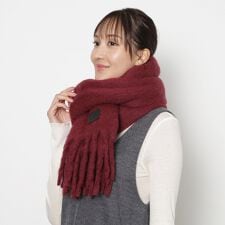 フルラ(FURLA)の【WEB限定 インド製】本革ネーム付き ウール混シャギーマフラー 40×190cm 無地 ロゴ