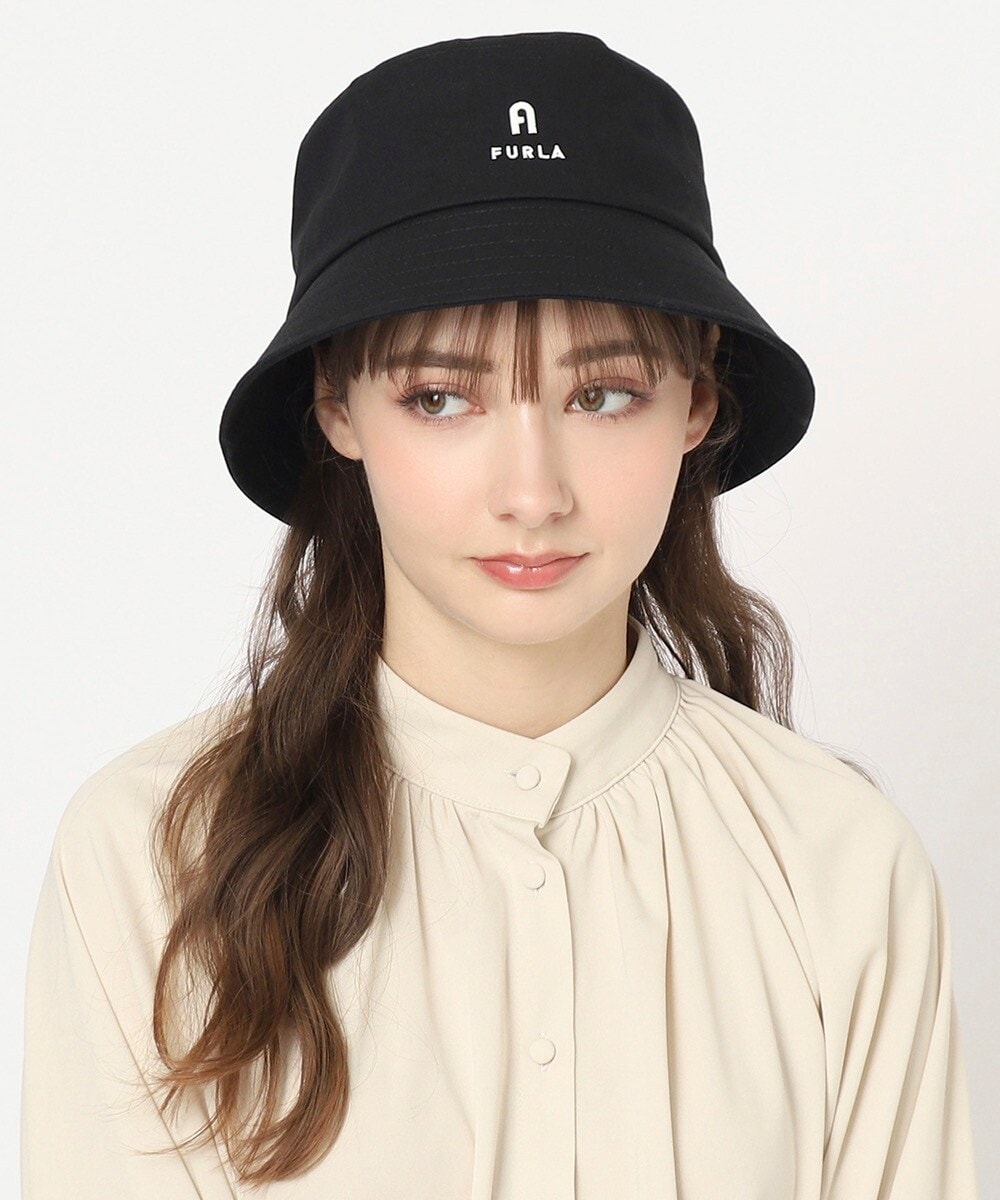 FURLA ブラック リボン付きバケットハット　フルラ　サマーハット FURLA ブラック リボン付きバケットハット フルラ サマーハット 帽子