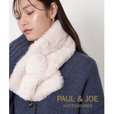 ポールアンドジョーアクセソワ(PAUL & JOE ACCESSOIRES)のポン付きフェイクファーマフラー 15×85cm ロゴチャーム付き