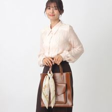 ポールアンドジョーアクセソワ(PAUL & JOE ACCESSOIRES)の【WEB限定 洗える】シルクスカーフ 58×58cm シフォン 猫柄 鳥柄 ロゴ UV