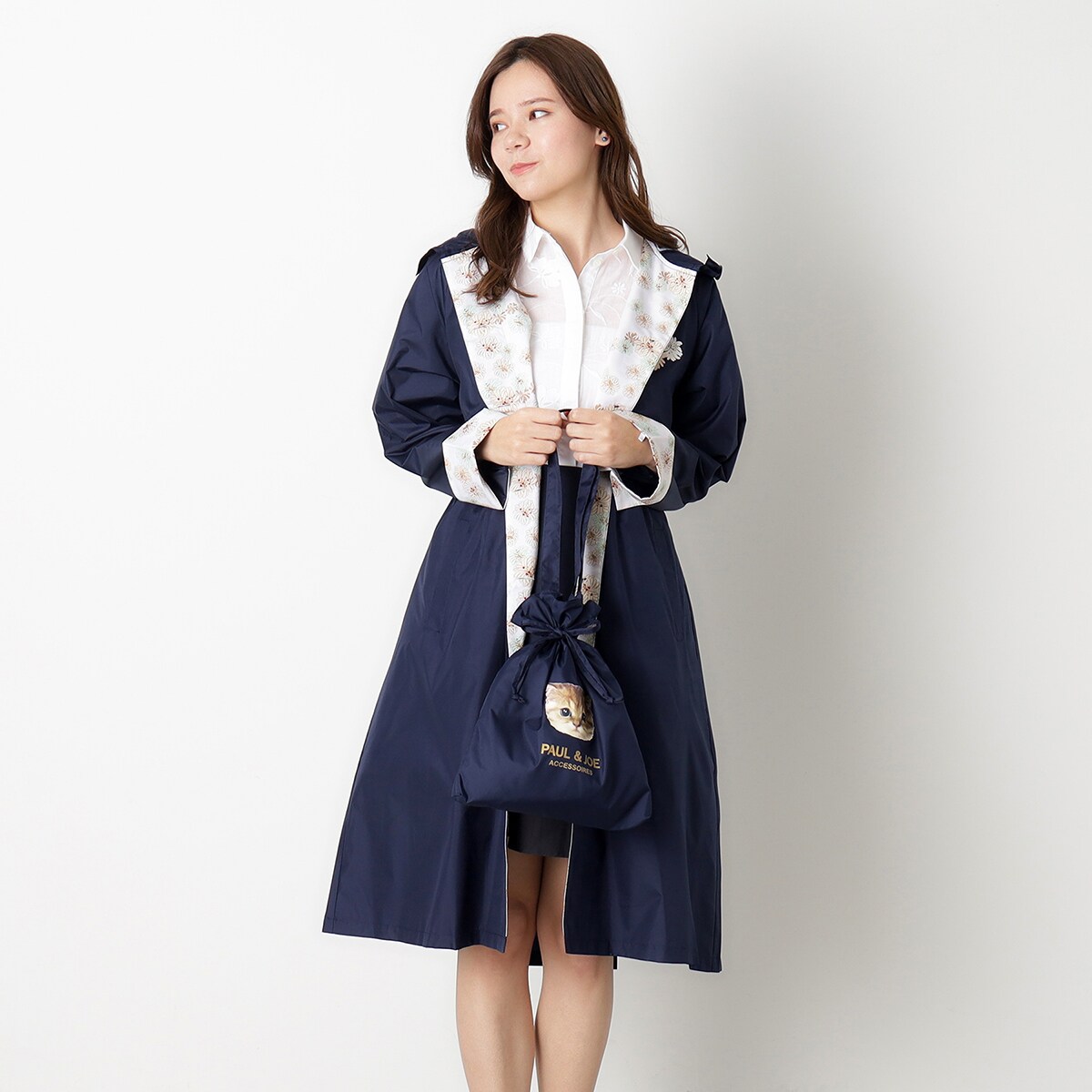 Chamois 花柄グレー レインコート ファッショナブルでしっかりレイン仕様！空模様を気にせずに梅雨