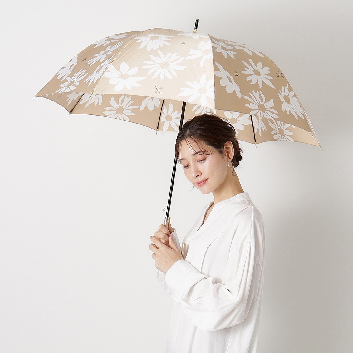 ランバンコレクション 花柄 長傘 ジャンプ式 耐風傘 ベージュ 60cm 耐風傘】雨傘 長傘 ジャンプ式 バイカラー 花柄 | ランバン オン
