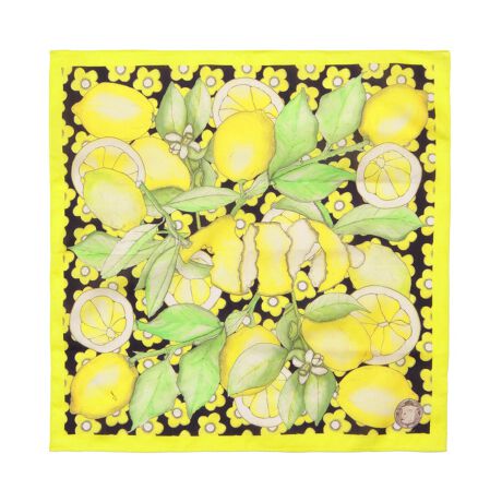 [^:2411651020]CitrusĂ̊kނ̃tbVȍƖoe[}ɂfUCłB⃉CAIW̑u₩ȊoAG߂̎voh点܂Bق̂ƂDFgiȃt[c`[t̃nJ`łBx[Xɂ̓t[gpAVѐSfUCB|CgJ[ŉ؂ւ邱ƂŁAvgObƍۗ܂BAW͂̍A悢傫͓IłByRecollectionsivojz2025NtăRNV́Avo⊴oCXpCAꂽʂȃCibvłBLN₩ȊofUCɗƂ݁A邾ŐShԂ悤ȃXJ[t𑵂܂B□AG銴o܂ŁA̒łӂƂ݂uԂJtɕ\Ă܂Bꂼ̃XJ[tAȂ̎voƃNAVao܂ByXEHbVhiSWASH LONDONjz2004 NɃh̖ZgE}[`YŏoSarah Swash ƎRjɂĐݗꂽXJ[tuhBFʂ؂ɂnhh[COEnhyCgŁÃ[AƎR̃`[tx[XƂSӂ錶zIȗBꖳ̃fUĆA܂ŊGĂ邩̂悤Ȕ킹Ă܂BɔzCNWFbgvgŐ삵AEl̎DɂĎdグĂ܂Bt@bṼANZgƂȂA_Őꂽ{̃XJ[tĂ܂Bi͂܂AgpɊւ炸AKȉԂmFBY␶YߒAiTCYdʂɌ̍ꍇ܂B܂AuɂƂł̑̂߁Ǎ덷ꍇ܂̂łB