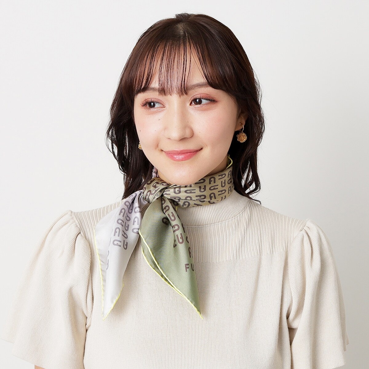 [�}���C]�y�􂦂�z�V���N�X�J�[�t 58×58cm �O���f�[�V���� ���S UV/�t�����iFURLA�j �I���[�u�O���[��