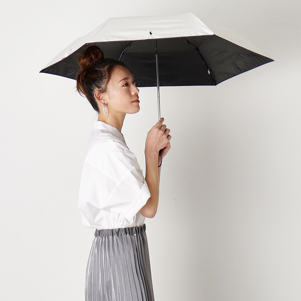 WEB限定】晴雨兼用折りたたみ日傘 ポロポニー 刺繍 エンブ刺繍