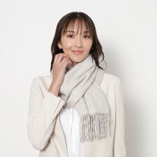 フルラ(FURLA)の【洗える】カシミヤ100％紡毛厚手ストール 50×190cm ロゴ 無地