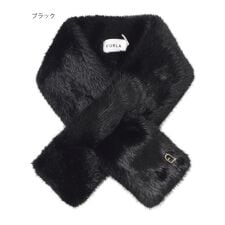 フルラ(FURLA)の【洗える】コンパクトフェイクファーマフラー 7×76cm アーチロゴチャーム付き