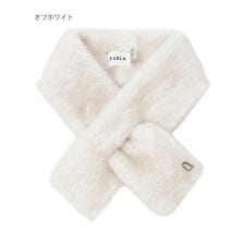 フルラ(FURLA)の【洗える】コンパクトフェイクファーマフラー 7×76cm アーチロゴチャーム付き