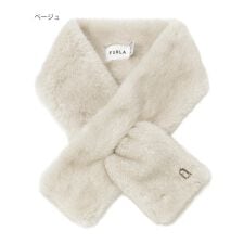 フルラ(FURLA)の【洗える】コンパクトフェイクファーマフラー 7×76cm アーチロゴチャーム付き