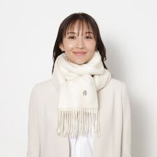 フルラ(FURLA)の【WEB限定】ウール100％紡毛厚手ストール 60×190cm 無地 アーチロゴチャーム付き