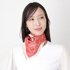 【洗える】シルクスカーフ 58×58cm ツイル ロゴ UV