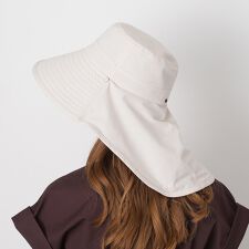 【遮光】たれ付きハット 帽子 広つば ロゴチャーム付き UV サイズ調整
