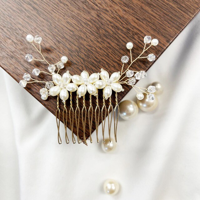 VENDOME スズランブローチ・イヤリングセット　刺繍ジュエリーBOX付き VENDOME スズランブローチ・イヤリングセット 刺繍ジュエリーBOX