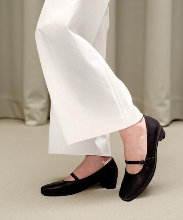 ブランブルー（ブランブルー）/スクエアプレーンストラップパンプス スクエアプレーンストラップパンプス | ブランブルー | マルイウェブ