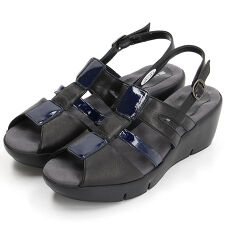 【日本製／本革／軽量／3E幅】ふかふかポコポコインソール 異素材グルカサンダル