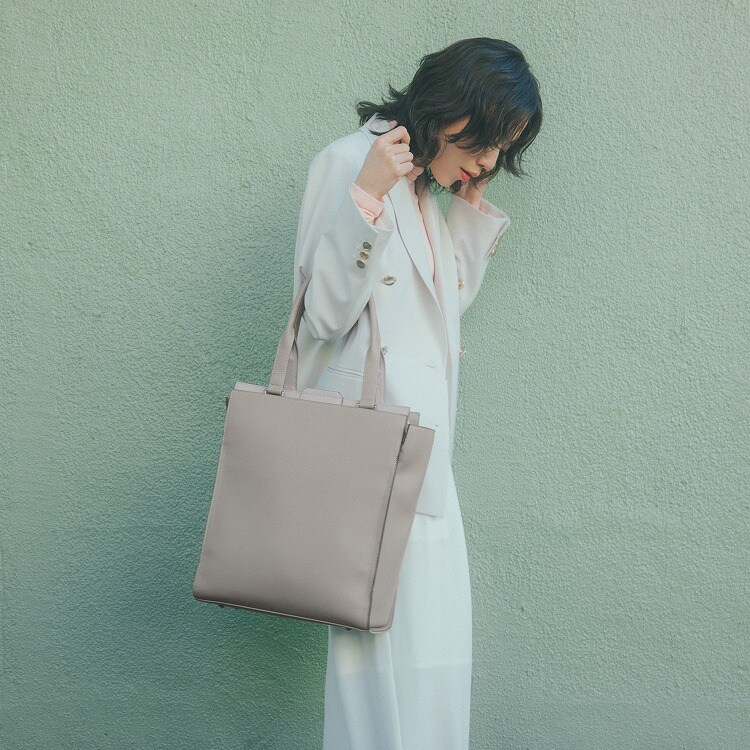 トートバック 13.3インチPC A4収納可能 リリ バーチカルトート W&