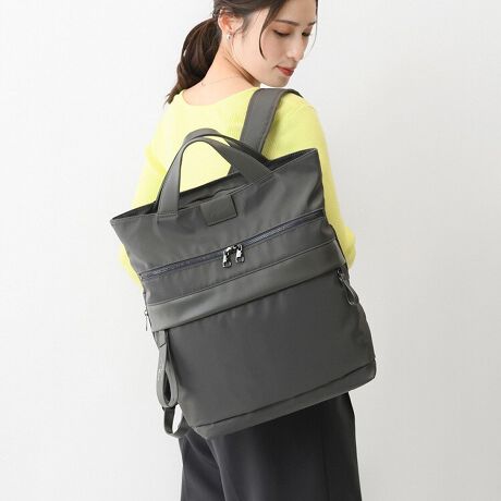 [^:19022]ƂȂ́AʂȒʋ΃obOBJWAʋ΂ɂ҂ȁAl̂ȂꃊbNB@\͗~ǁA肵rWlXobO͎莝̃JWAɎȂ...ȔY݂ɌAȂꂽfUC͂̃ACełBg[gƂĂbNƂĂg2WAYdlŁAI΂ȂƂtHAƊ̂V[ɂΉBiCfނȂiɂ܂Ƃ܂Ay₩ɎĂ̂|CgBՂ̎[Xy[XɉāAm[gPCpX[uȂǓ[Bʋ΂畁ig܂ŁAɊY}`ȃbNłByTCYzA4NAz_[14.0C`PC[\B傫g̗ǂTCYŁAA4t@CPCIɎ^ԕɂ߁BA4NAz_[TCY:W21.7~30.7cmPCTCYFW33~H24~D2.5cmŌvy@\zȒPȂ̂ɂꂢɐڂłĎgǂAXgXm炸Ȏ[ڎw܂BEPC|Pbg14.0C`PC[\BNbV̐pX[uňSɎ^ׂ܂BEV[X[|Pbg~1ׂȂ̂[łt@Xi[|PbgBɓꂽ̂ăXgXt[łBEI[v|Pbg~2E{gz_[~1HוAĂĎ[ł邱ƂŃJo̒̐ڂȒPɂł֗ȃ|PbgBEMe Strap~1pXP[XȂǂ̏tbNŌqĂL[XgbvBobO̒̂cJɎtĂg܂BOEtgt@Xi[|Pbg~2Eǂ炩łJ\ȃ_ut@Xi[dl̃|Pbg㉺ɔzuB㕔|Pbg͎蒠{Ȃǂ[ł[߂̃TCYB|Pbgɂ̓J[hL[ȂǍׂ̎[ɕ֗ȃI[v|PbgtĂ܂B|Pbĝ͕̎[ɕ֗B`[̑傫߂̈|CgłBETCh|Pbg~1₷TCht@Xi[|PbgBEwʃ|PbgZLeB̍wʃt@Xi[|PbgBEZbgAbv@\wʃ|Pbg̃t@Xi[JƁAX[cP[X̃vhCunhɌŒłxgƂĎg܂BENapping pl.~1X}[gtHȂǕpɂɏoꂷ鏬Ă[Xy[XBEV_[n[lXwƂSnbVfނ̃V_[n[lX̗pByfށzrIڂׂĉ̂邫ꂢڑfނ̃iCcCngpByJ[zVbNɂCgɂ킹ĂAF̐󂢃J[̗pBJWACNȑlR[fɂ͂AWPbg킹jAXR[f̃ANZgɂn}J[OłBJ[SFFCgO[