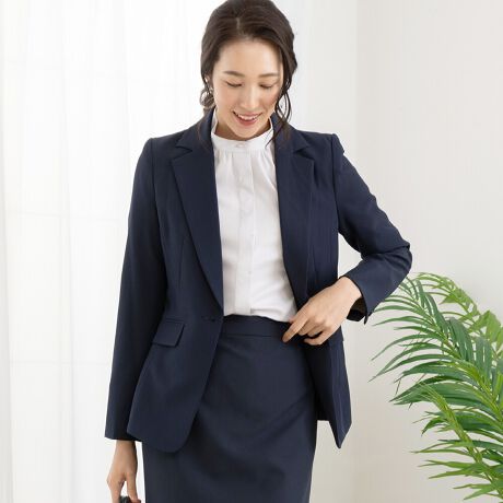   [^:j5011jk]rWlXΉWPbgPiɂĂƒ̐@Ő􂦂EHbVu@\́AXgb`fރWPbgPiłBrWlXX[c̒ԂƂāAÔȂꂢ߃fUCBpcƂ̑QłBWPbg̓x[VbN1{^dl̃e[[hfUCłByz|Cg1FcXgb`fރ|E^iXgb`jaA鐳ȃXgb`fށBXɏcƉɉт̂B肪̂ɏ_炩nŉKȒSnB|Cg2F􂦂EHbVudlƒŊȒPɂł̂ŁAƌvɂ₳RXgptH[}XB|Cg3FfIhgl[WPbgɏLl[tB|Cg4FUVJbg@\CɂȂG߂AOfĂ܂B|Cg5FɂȂɂfނɂȂɂ^ꂵɂfނgpByrWlXΉWPbgPȉڍׁzFWPbgE{^e[[hWPbgE^CvE|PbgtEndlTCYF5E7E9E11E13E15E17E19E21E23TCY`傫TCYi[WTCYjBƂABR̂BJ[FEItx[WEO[WiDFjEACXO[ElCr[iF/ZjEubNi)FEƒ̐@Ő􂦂EHbVudlELRۋ@\fIhgl[tE₷cɐLт2WAYXgb`fށyX[ctH[}XAbh[WzX[ctH[}XAddRouge(Abh[W)́A20E30E40E50̕LN̏ΏۂƂAʋ΃X^C犥Ղ܂łV[̕A񋟂郌fB[Xt@bVVbvłBX[c͂ꂩЉɏo20㏗q̃N[gX[cAOL⓭}}ƂĊ􂷂AT[EAtH[A~ZX̃rWlXX[c܂ŗlXȃfUCpӁBXgb`fނŒSnǋȂǁAql̖ڐł̑ƔȂЏiYsĂ܂BAbh[W̃}U[X[c ( }}X[c ) ́A⑲ƎAw͂AQϓwZsɂE߁B؂₩ȃfUCŁAql̑؂ȋLOƂȂA܎O₨{Qɂg܂BtH[}ȑ̂ŁAIɂΉv܂B񂨑⍐ʎȂǁA}i[ɉKvȃubNtH[}pӁBX[c̒ʔ̂ɓ݂̂ȂqlɂAC悭܂悤Aς`Ē܂B