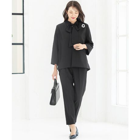 [^:t5350]Zj[ΉpcX[cɂāuVGbgłȂꊴX^CɁvI[V[YΉdl̃ZbgAbvX[cłBƂACVGbgghI[o[WPbglCBpc̓Z^[Ƀ^bNĂAqbvƂ茩Ăe[p[hpc^CvłBtH[}V[͂fC[gɂ܂킹ZbgAbvBXgb`fނȂ̂ŒSn悭AANeBuɓɂE߂łB|Cg1.cɐLт2WayXgb`fރ|E^iXgb`ja鐳ȃXgb`fށBXɏcƉɐLт̂łB肪̂ɏ_炩nŉKȒSnłB|Cg2.ƒŐ􂦂EHbVudlłꂵĂ̂ŁAN[jO̕Sył܂B|Cg3.fIhgl[tRۏLʂ̂Ll[WPbgɕtĂ܂B|Cg4.UVJbg@\CɂȂG߂AOfĂ܂B|Cg5.ɂȂɂfތ^ꂵɂfނgpBoגO܂łɂȂȂ悤ɒ݂邵ĕۊǂAnK[tł͂Ă܂BZj[ΉpcX[c̏ڍׁyWPbgzEJ[XI[o[WPbgE^CvEnEcɐLт2wyayXgb`fށE|PbgtBntBypczEe[p[hpcEEGXgSdlBxg[vtBEcɐLт2wyayXgb`fށEƒŐOKi􂦂EHbVudljyTCYzSEMELELLE3LE4LTCY`傫TCYi[WTCYjyJ[zO[WiO[jEJijElCr[iFjEubNijyprzwAƎ⑲͂A܎OE{QȂǃtH[}ȑ߂̃V[ɂ҂BƎQςȂǂ̊wZsA\ȂǁAiƊ߂ʂɁAԂ̂ꂢ߃Zj[X^CƂāB}}ɂꂵItBXɂȂރfUCȂ̂ŁAʋ΃X^CЊ֌W̍sɂg܂B------------------------------yfTCYz------------------------------O[WElCr[EubNFmodel: T:165/B:79/W:58/H:86 pTCYFSJFmodel: T:170/B:80/W:59/H:86  pTCYFM------------------------------yX[ctH[}XAbh[WzX[ctH[}XAddRouge(Abh[W)́A20E30E40E50̕LN̏ΏۂƂAʋ΃X^C犥Ղ܂łV[̕A񋟂郌fB[Xt@bVVbvłBX[c͂ꂩЉɏo20㏗q̃N[gX[cAOL⓭}}ƂĊ􂷂AT[EAtH[A~ZX̃rWlXX[c܂ŗlXȃfUCpӁBXgb`fނŒSnǋȂǁAql̖ڐł̑ƔȂЏiYsĂ܂BAbh[W̃}U[X[c ( }}X[c ) ́A⑲ƎAw͂AQϓwZsɂE߁B؂₩ȃfUCŁAql̑؂ȋLOƂȂA܎O₨{Qɂg܂BtH[}ȑ̂ŁAIɂΉv܂B񂨑⍐ʎȂǁA}i[ɉKvȃubNtH[}pӁBX[c̒ʔ̂ɓ݂̂ȂqlɂAC悭܂悤Aς`Ē܂B