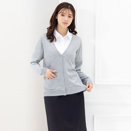 [^:j8057]ΉjbgJ[fBKPiɂăItBXł̊ƐijtH[jƂĎgArWlXV[ɌȂΉJ[fBKBCi[ɃVcI[o[uEX𒅂ĂSSȂApR[fBl[ĝ߂̑OJJ[fBKłBtĂɂĂ̓ItBXł̓΂ŗ[΍ƂāBH~ɂĂ͓Xł̐ڋqɁBlXȃV[ɂg܂BfUC̓{t̃VcuEX𒅗pہAO{^Ă킹₷uVlbNv^CvBÔȂx[VbNȃfUCȂ̂ŁAƐƂĂ͂Aigɂ₷łBΉjbgJ[fBKPȉڍׁE^CvEnEƒ̐@Ő􂦂EHbVudlE|PbgEUVJbgO΍E₦E[΍yTCYzSEMELELLE3LE4LTCY`傫TCYi胉[WTCYjyJ[zElCr[iFjEubNijEO[iDjE`R[O[EzCgijyprzEƐp̃ItBXjtH[ƂāAx[VbNЂ̌oƂłJ[fBKPiBꂪ₷􂢑ւɂȉiłpӂ܂BÔȂfUC͓XȂǐڋqV[łDۂ^ArWlXV[ɂ҂łByX[ctH[}XAbh[WzX[ctH[}XAddRouge(Abh[W)́A20E30E40E50̕LN̏ΏۂƂAʋ΃X^C犥Ղ܂łV[̕A񋟂郌fB[Xt@bVVbvłBX[c͂ꂩЉɏo20㏗q̃N[gX[cAOL⓭}}ƂĊ􂷂AT[EAtH[A~ZX̃rWlXX[c܂ŗlXȃfUCpӁBXgb`fނŒSnǋȂǁAql̖ڐł̑ƔȂЏiYsĂ܂BAbh[W̃}U[X[c ( }}X[c ) ́A⑲ƎAw͂AQϓwZsɂE߁B؂₩ȃfUCŁAql̑؂ȋLOƂȂA܎O₨{Qɂg܂BtH[}ȑ̂ŁAIɂΉv܂B񂨑⍐ʎȂǁA}i[ɉKvȃubNtH[}pӁBX[c̒ʔ̂ɓ݂̂ȂqlɂAC悭܂悤Aς`Ē܂B